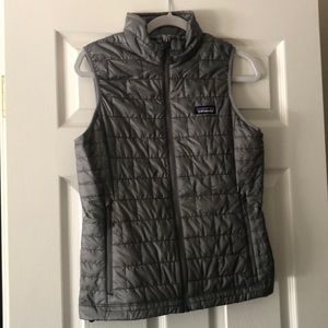 Patagonia Women’s Nano Puff Vest (size small)